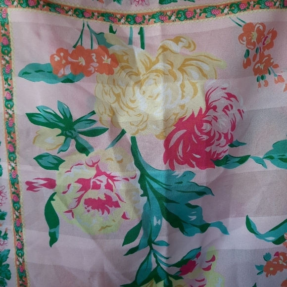 Vintage semi-sheer pink striped floral pattern scarf - Picture 7 of 8